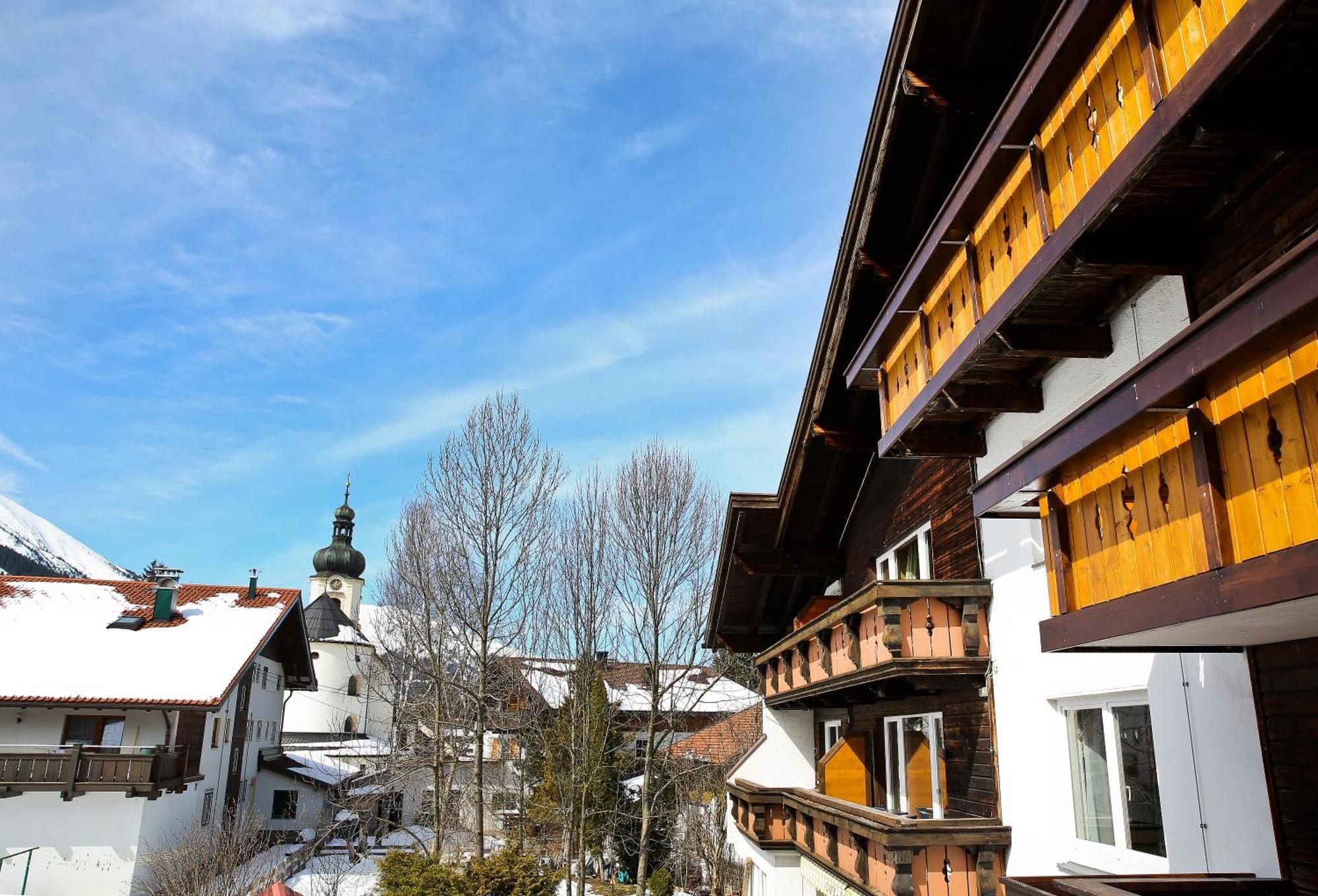 Kaeserstube Ferienwohnungen Tannheim Habitación foto
