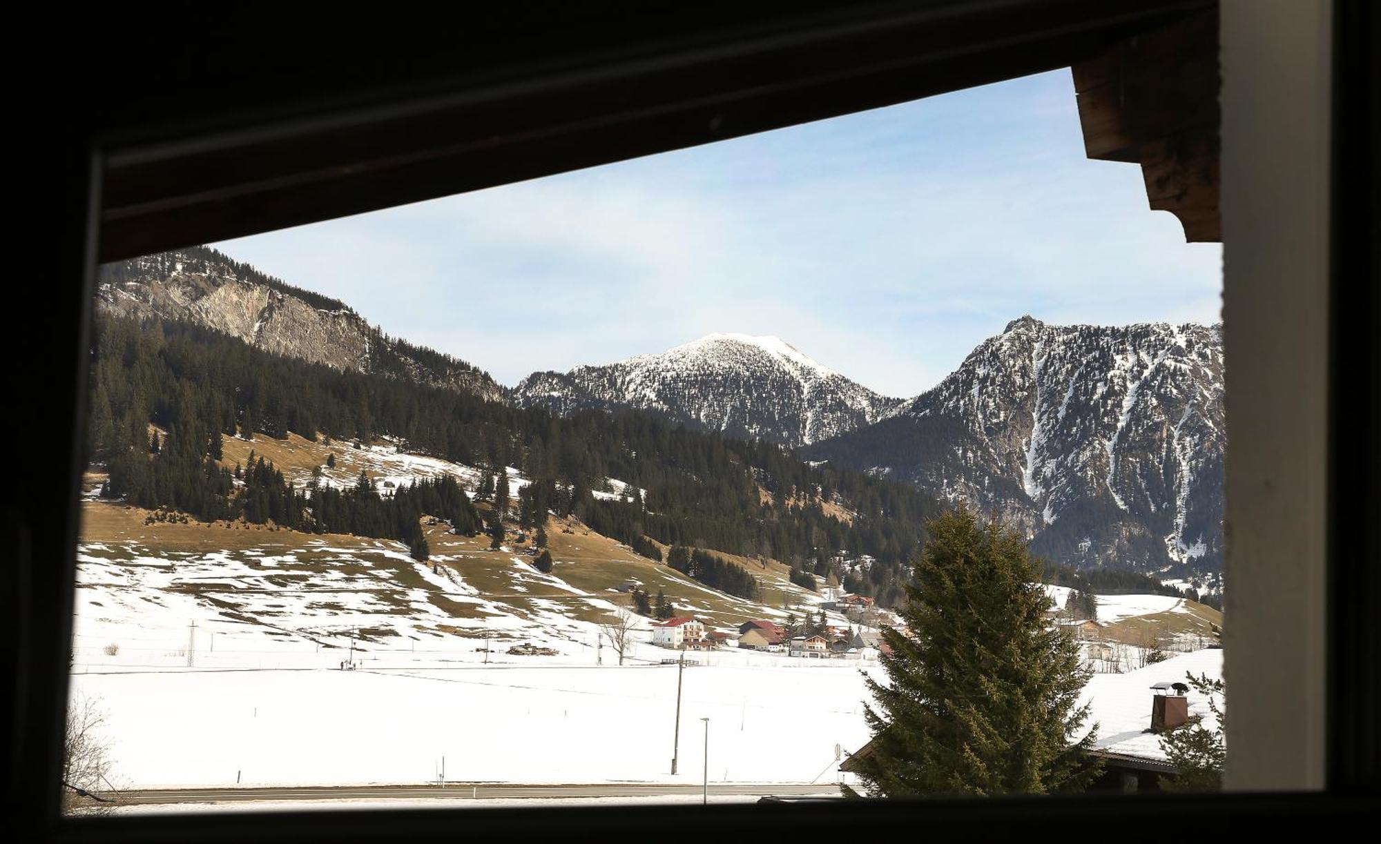 Kaeserstube Ferienwohnungen Tannheim Habitación foto